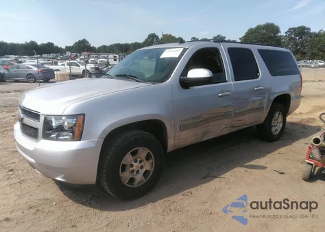 2011 Chevrolet Suburban 1500 Ls from USA, damaged, VIN 1GNSKHE34BR178147